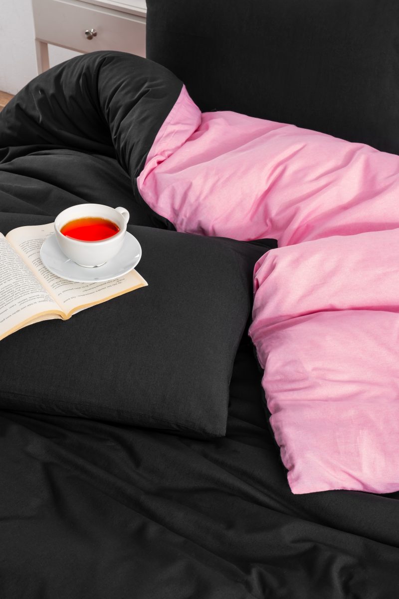 Pamuklu Nevresim Takımı Lastikli Çarşaflar Tek ve Çift Kişilik Seçenekli Siyah Pembe